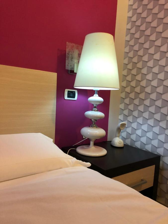 H Rooms Boutique Hotel Napoli Esterno foto
