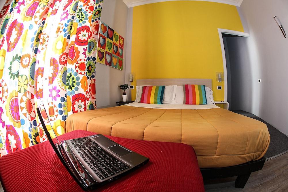 H Rooms Boutique Hotel Napoli Esterno foto