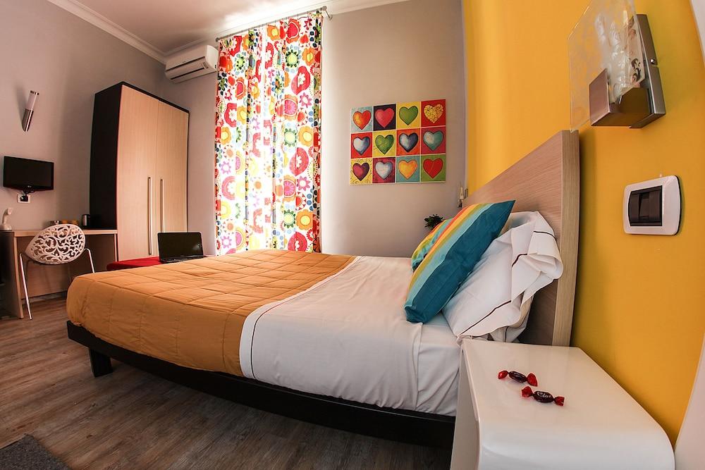H Rooms Boutique Hotel Napoli Esterno foto
