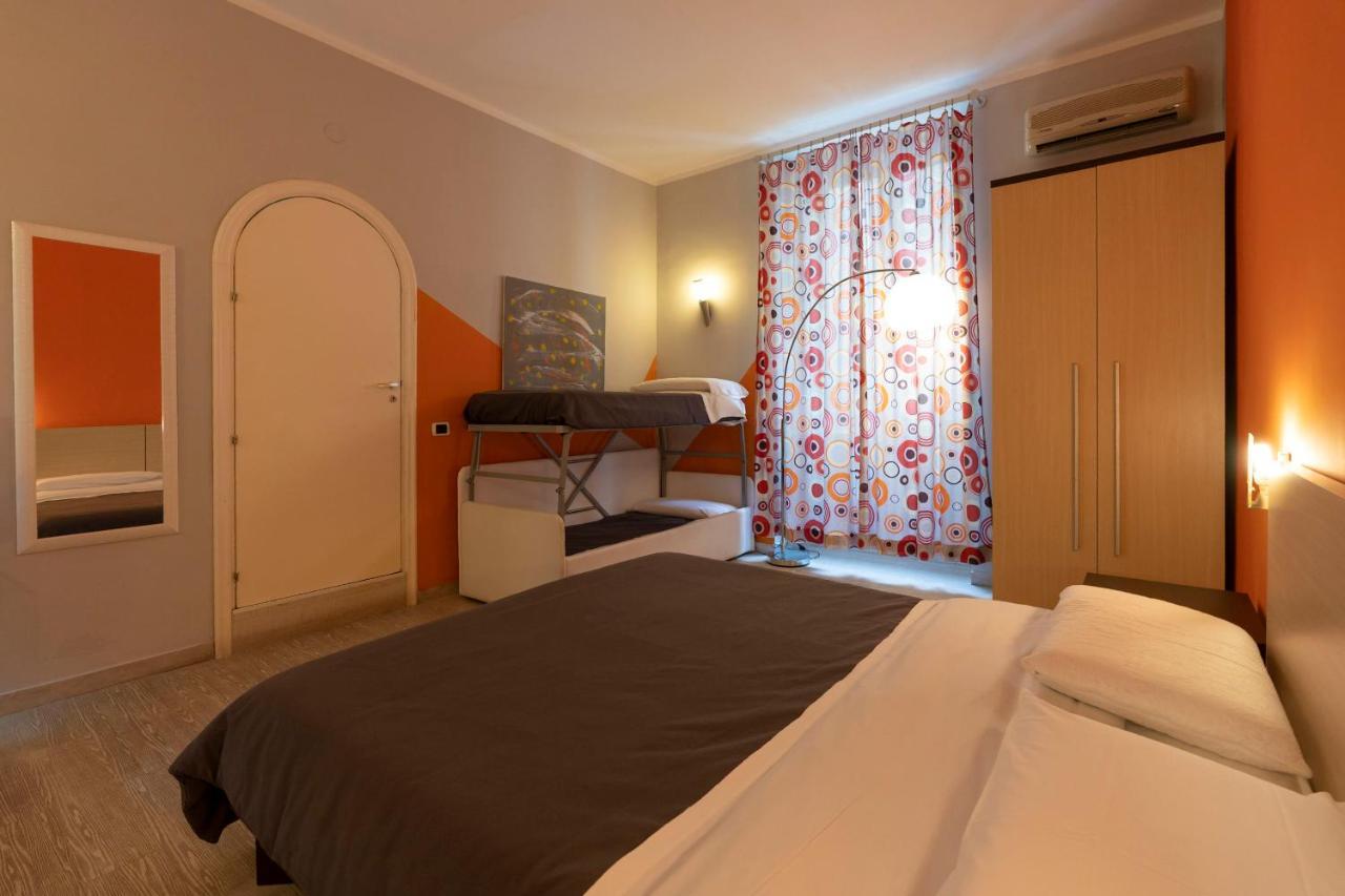 H Rooms Boutique Hotel Napoli Esterno foto